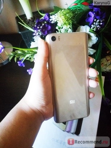 Мобильный телефон Xiaomi Mi5 фото
