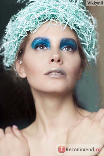 Палетка теней L.A.Girl Inspiring Eyeshadow Palette Fabulous&Fearless фото