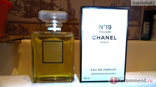 Chanel No 19 Poudre фото