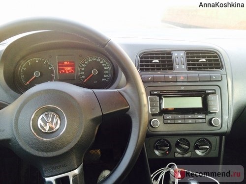 Volkswagen Polo - 2012 фото
