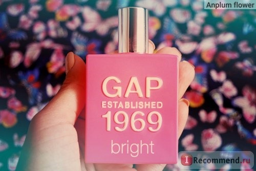 Gap Gap Established 1969 Bright фото