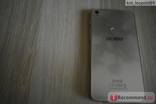 Мобильный телефон Alcatel Shine Lite фото