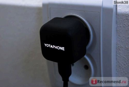 YotaPhone 2 зарядка