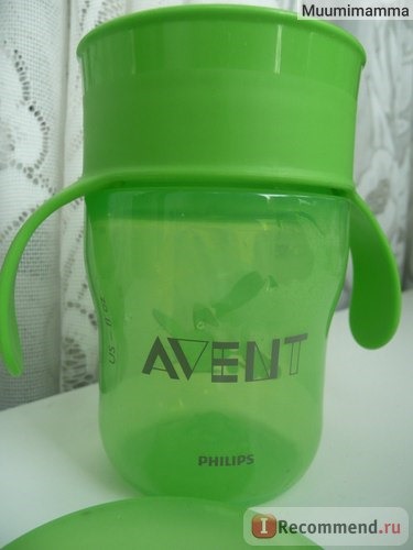 Чашка-непроливайка Avent.