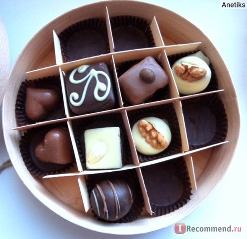 Конфеты Львовская мастерская шоколада Набор конфет в деревянной коробке фото