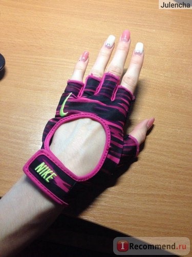 Перчатки Nike Women's Fit Training Gloves фото