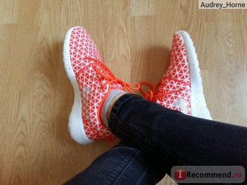 Женские кроссовки Nike Roshe Run фото