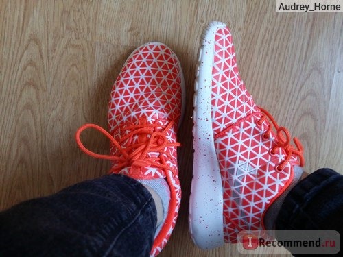 Женские кроссовки Nike Roshe Run фото