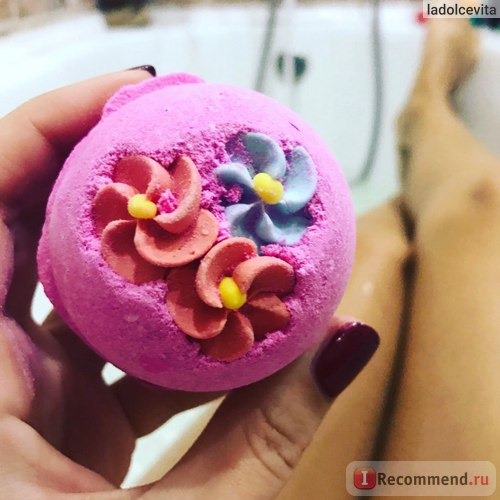 Бомба для ванны Lush Пинк фото