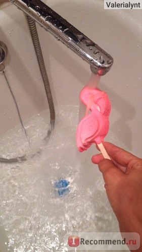 Пена для ванны Lush Розовый фламинго фото