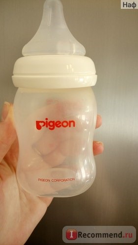 Бутылочка для кормления Pigeon Перистальтик Плюс 160 мл PP фото