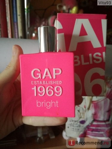 Gap Gap Established 1969 Bright фото