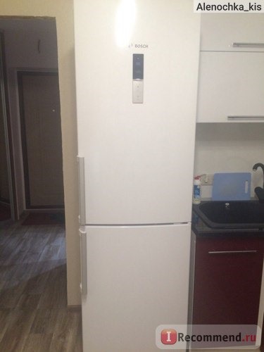Двухкамерный холодильник BOSCH KGN39XW26R фото