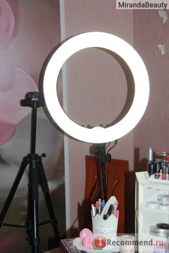Лампа светодиодная DivaRing кольцевой свет LED240 для визажистов фото