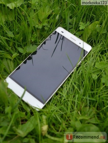 Мобильный телефон Huawei P8 Lite фото
