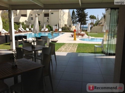 Frixos Suites Hotel Apartments, Кипр, Ларнака фото