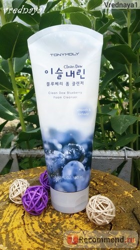 Пенка для умывания TONY MOLY Clean Dew BlueBerry Foam Cleanser с экстрактом черники фото