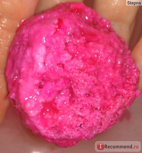 Бомба для ванны Lush Pink