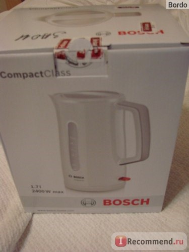 Электрический чайник Bosch TWK3A011: коробка