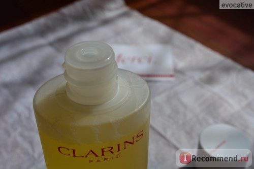 Тоник Clarins Toning Lotion With Camomile фото