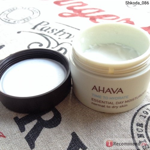 Крем для лица AHAVA Time To Hydrate Essential Day Moisturizer Normal To Dry Skin базовый увлажняющий дневной для нормальной и сухой кожи фото
