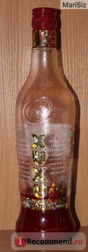 Ликер XuXu клубничный фото