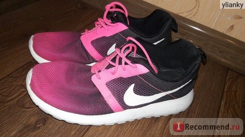 Женские кроссовки Nike Roshe Run фото