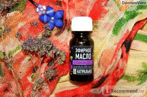 Эфирное масло AROMA BIO Лаванда. На фото веточка чабреца и невидимка из Lady Collection, льняной летний шарфик от Venera