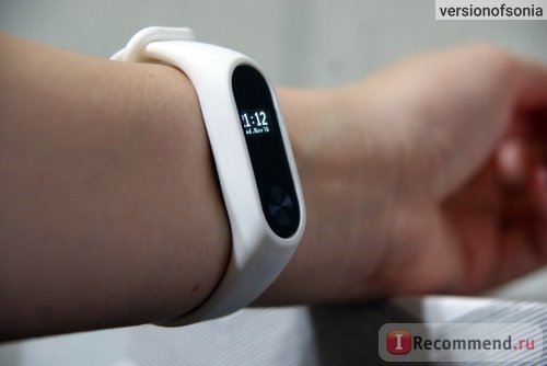 Фитнес-браслет Xiaomi Mi Band 2 фото