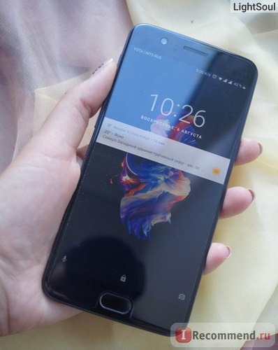 Мобильный телефон OnePlus 5 фото