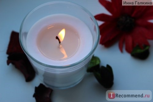 Свеча декоративная, ароматная IKEA Ароматическая в стакане ОМТАЛАД - Ваниль фото