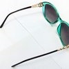 Солнцезащитные очки Oriflame «Французская Ривьера» фото
