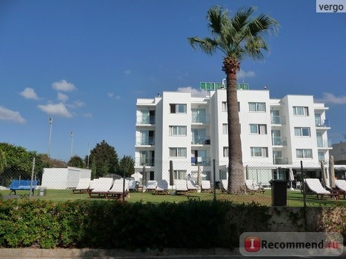 Frixos Suites Hotel Apartments, Кипр, Ларнака фото
