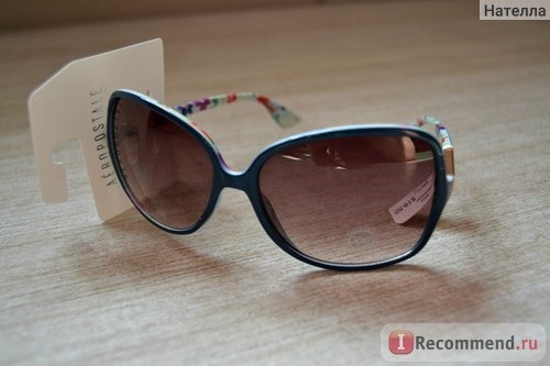 Солнцезащитные очки Aeropostale Oversized Square Sunglasses фото