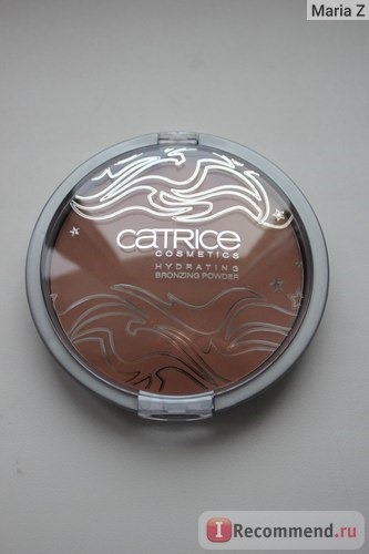 СATRICE коллекция Hip Trip ПУДРА КОМПАКТНАЯ Hydrating Bronzing Powder