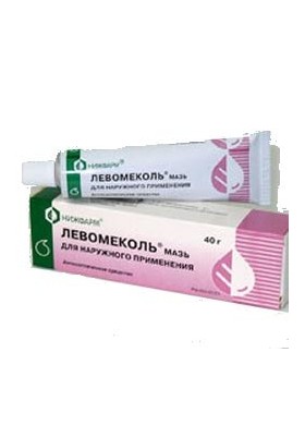 Левомеколь при отите уха. Левомеколь. Левомеколь мазь. Левомеколь в тюбиках. Левомеколь мазь для полости рта.