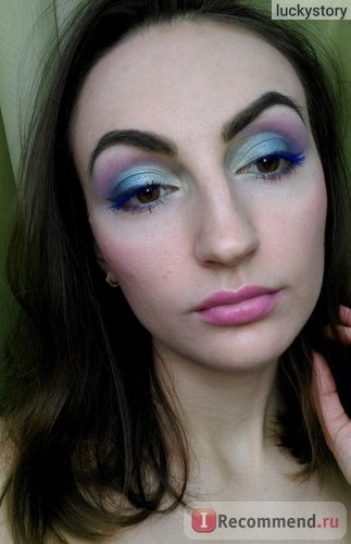 Тени для век Makeup Revolution Mermaids VS Unicorns фото