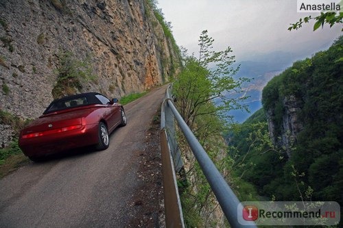 Италия. Озеро Гарда. Alfa Romeo Spider 3.0 1996