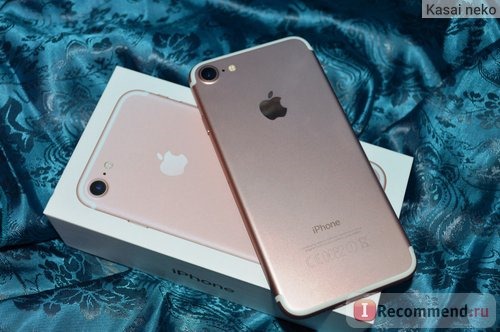 Мобильный телефон Apple iPhone 7 фото