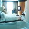 Ванна (с поднятыми жалюзи) DoubleTree by Hilton Hotel Istanbul - Moda 4*, Турция, Стамбул