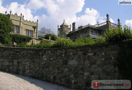 Воронцовский дворец в Алупке. Крым фото