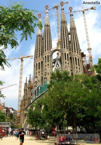 Храм Святого Семейства. Temple Expiatori de la Sagrada Familia. Саграда Фамилия. Каталония. Барселона. Испания.