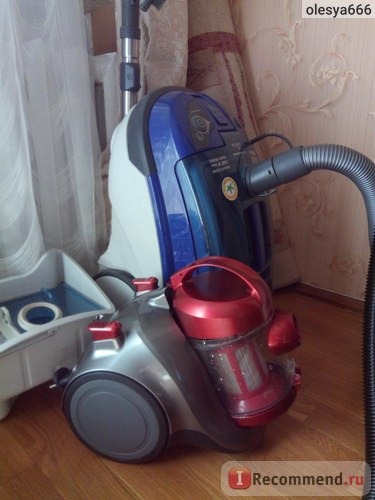 Пылесос с циклонным фильтром Midea MVCC33A5 фото