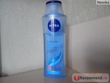 Шампунь NIVEA Увлажнение и уход экстракт водяной лилии и Алоэ Вера. фото