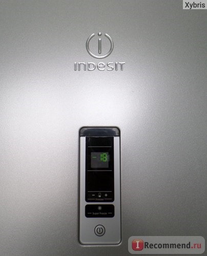 Холодильник с морозильником Indesit BIA 18 NF Y S H Silver фото