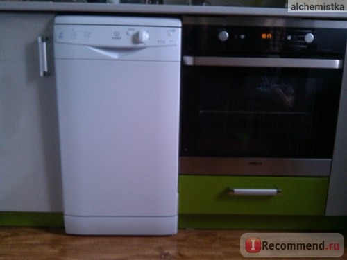 Посудомоечная машина Indesit DSG 0517 фото