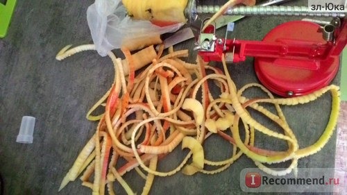 Яблокорезка Aliexpress Пилер 3в1 3 in 1 Apple Slinky Machine Peeler Corer Potato Fruit Cutter Slicer Kitchen Tool фото