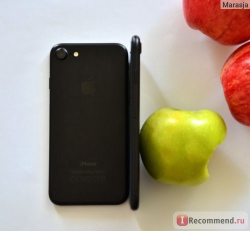 Мобильный телефон Apple iPhone 7 фото