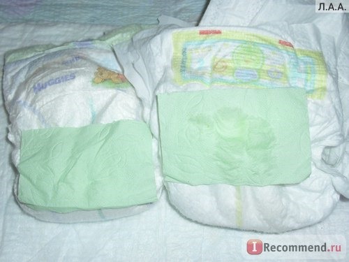 Слева Huggies, справа Pampers