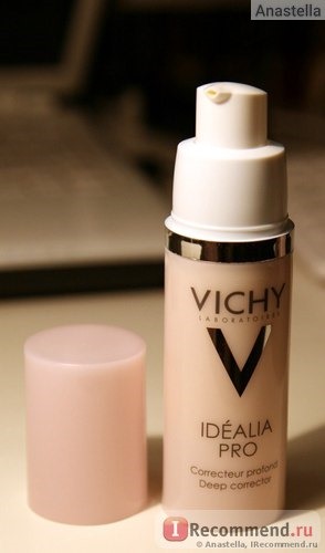 Сыворотка-корректор пигментных пятен Idealia Pro Vichy 1541,85 руб.30 мл.